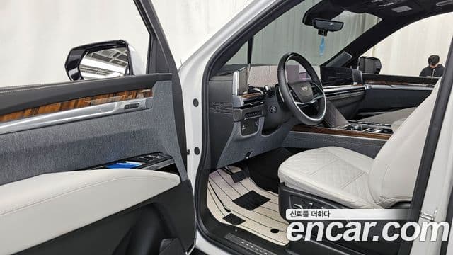 Cadillac Escalade 5세대 ESV Sport Platinum, 2025 10