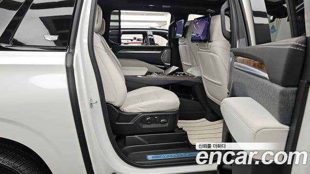 Cadillac Escalade 5세대 ESV Sport Platinum, 2025 12