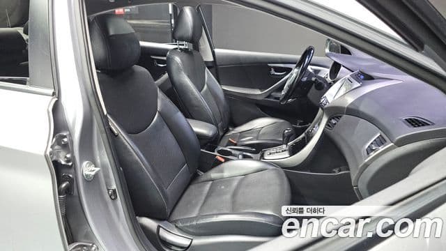 Hyundai Avante MD Modern, 2013 10