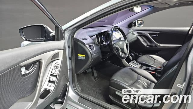 Hyundai Avante MD Modern, 2013 11