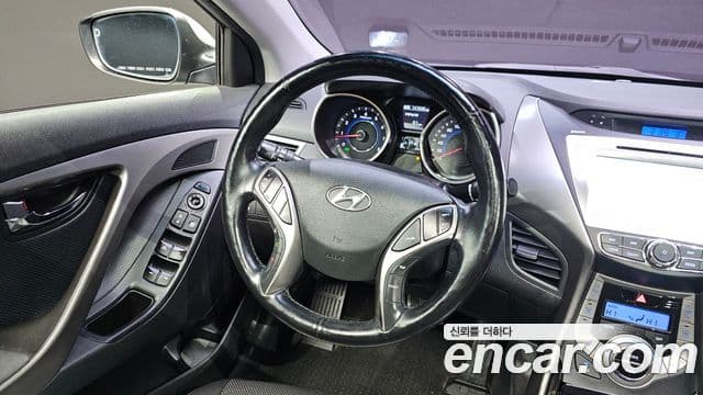 Hyundai Avante MD Modern, 2013 13
