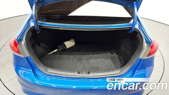 Hyundai Avante AD 1.6 GDI Value Plus, 2018 20