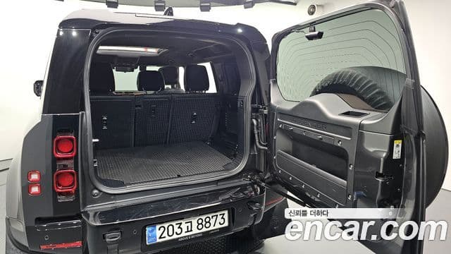 Land Rover Defender (L663) 110 P300 X-Dynamic SE, 2024 20