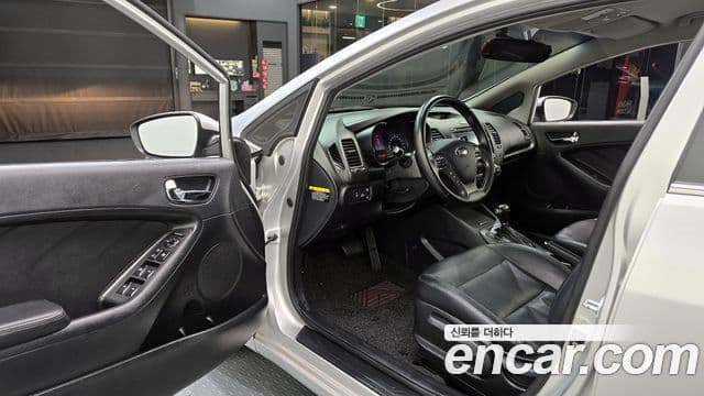 Kia K3 Prestige, 2013 11