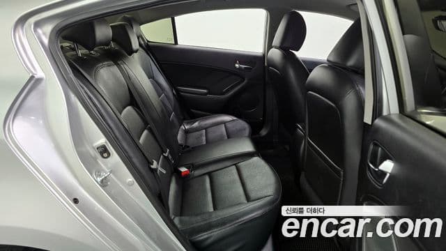 Kia K3 Prestige, 2013 12