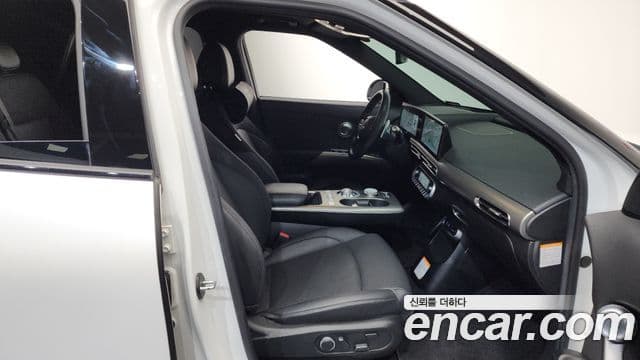 Genesis GV60 Standard, 2022 11