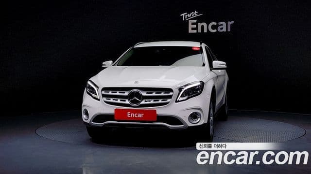 Mercedes-Benz GLA-класс X156 GLA220, 2019 3