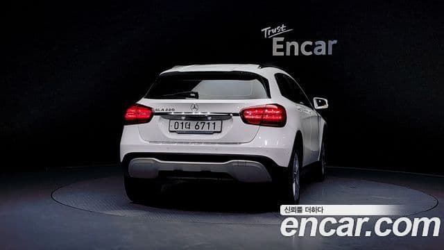 Mercedes-Benz GLA-класс X156 GLA220, 2019 4