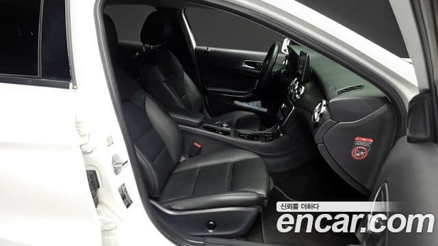 Mercedes-Benz GLA-класс X156 GLA220, 2019 11