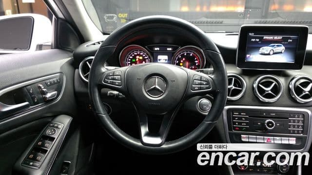 Mercedes-Benz GLA-класс X156 GLA220, 2019 13