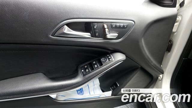 Mercedes-Benz GLA-класс X156 GLA220, 2019 17