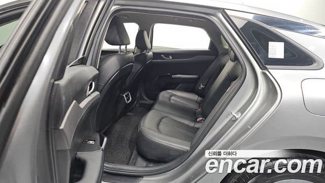 Kia K5 3세대 Standard, 2021 11