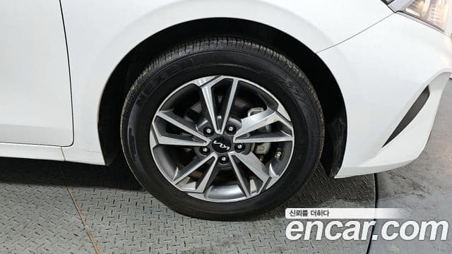 Kia The / новый New K3 2세대 Prestige, 2022 все фото