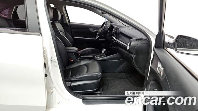 Kia The / новый New K3 2세대 Prestige, 2022 11