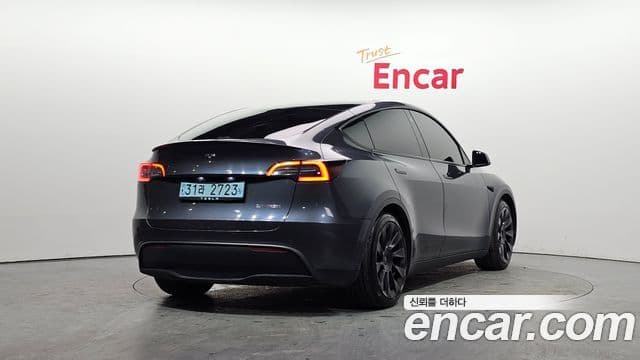 Tesla модель Y performance AWD, 2022 2