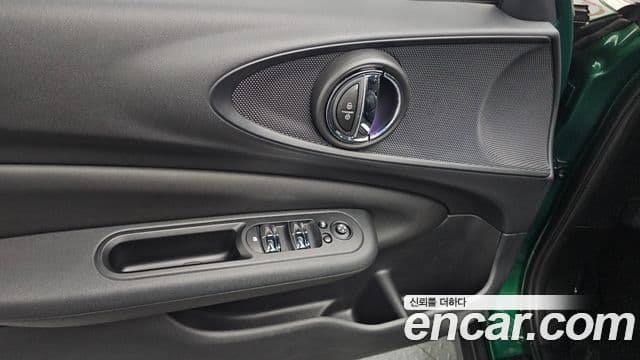 Mini Cooper 클럽맨 2세대, 2020 17
