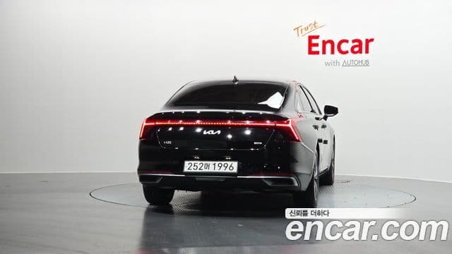 Kia K8 гибрид Noblesse Light, 2022 4