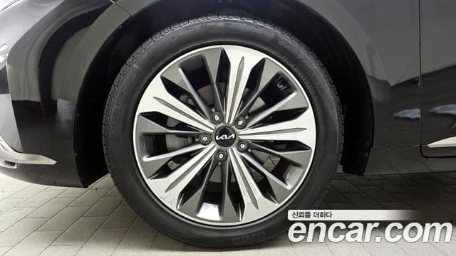 Kia K8 гибрид Noblesse Light, 2022 все фото