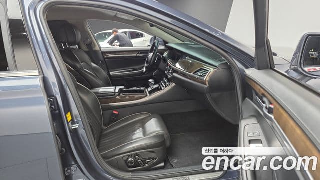 Genesis EQ900 Prestige, 2016 10