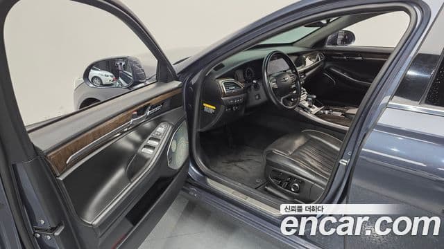 Genesis EQ900 Prestige, 2016 11