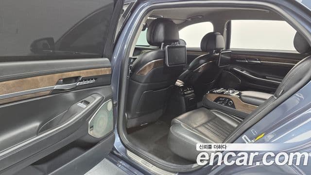 Genesis EQ900 Prestige, 2016 12