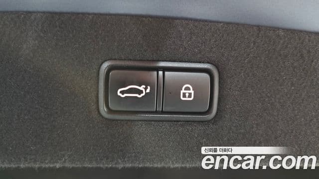 Genesis EQ900 Prestige, 2016 20