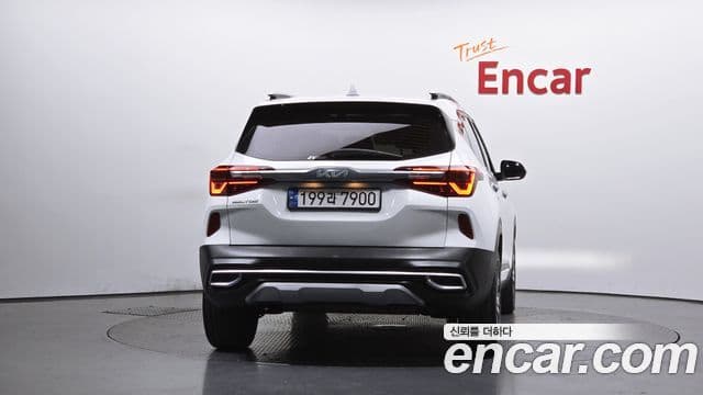 Kia Seltos Signature, 2023 4