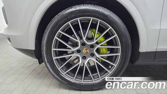 Porsche Cayenne (PO536) 3.0 E-гибрид, 2021 все фото