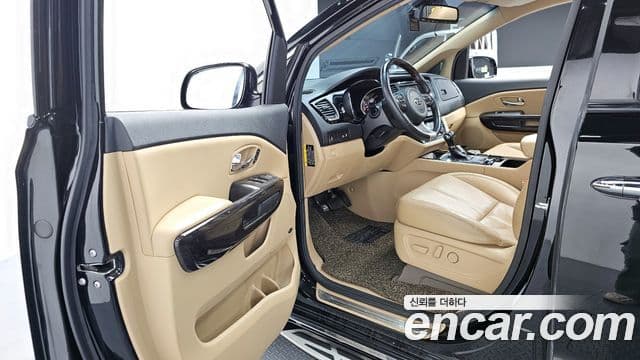 Kia All New Carnival President, 2016 11