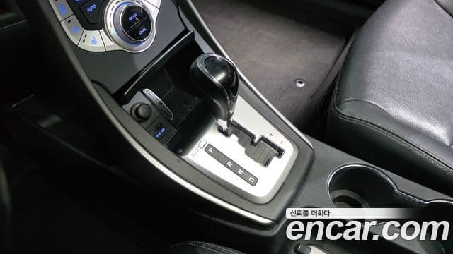 Hyundai Avante MD Luxury, 2012 9