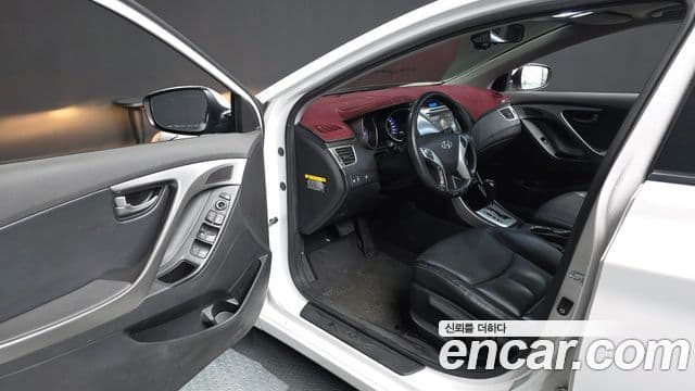 Hyundai Avante MD Luxury, 2012 10