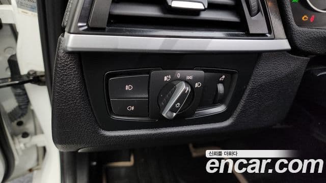 BMW 3시리즈 (F30), 2013 17