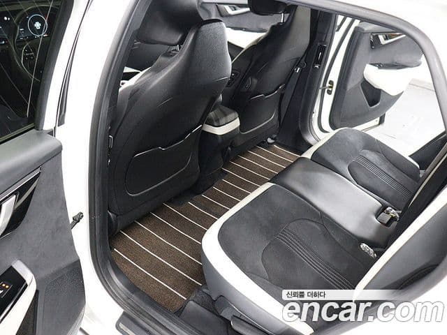 Kia EV6 GT Line, 2022 11