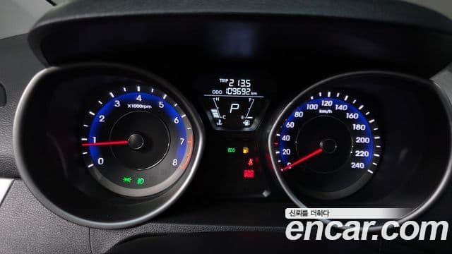 Hyundai Avante MD M16 GDI Smart, 2013 8