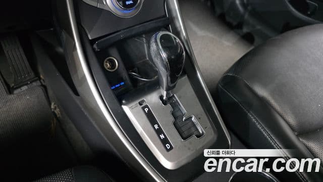 Hyundai Avante MD M16 GDI Smart, 2013 9