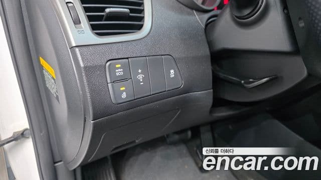 Hyundai Avante MD M16 GDI Smart, 2013 13