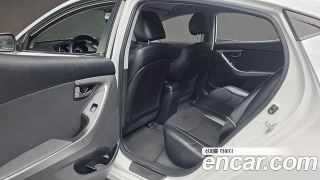 Hyundai Avante MD M16 GDI Smart, 2013 18