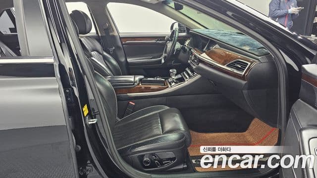 Genesis EQ900 Prestige, 2017 10