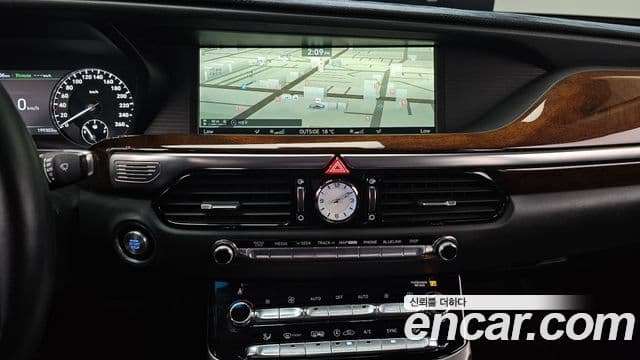 Genesis EQ900 Prestige, 2017 14