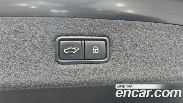 Genesis EQ900 Prestige, 2017 20