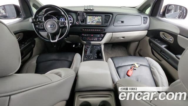 Kia All New Carnival Luxury, 2017 7