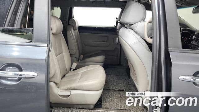 Kia All New Carnival Luxury, 2017 12