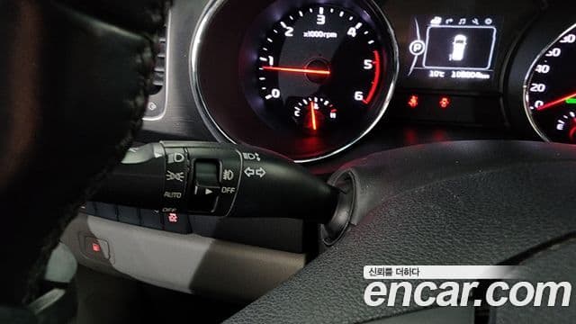 Kia All New Carnival Luxury, 2017 18