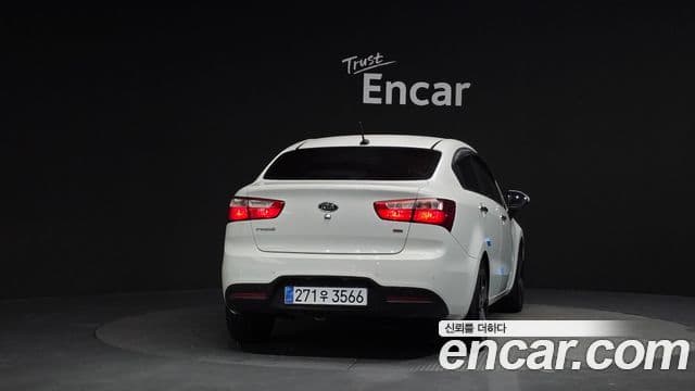 Kia All New Pride Prestige, 2012 4