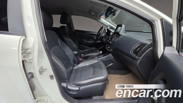 Kia All New Pride Prestige, 2012 10