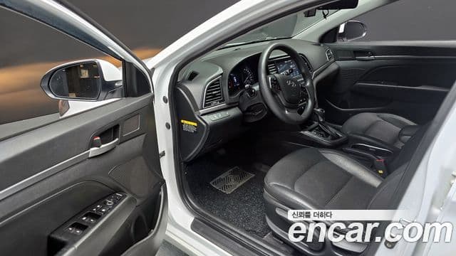 Hyundai Avante AD 1.6 GDI Value Plus, 2018 10