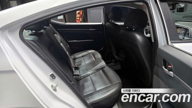 Hyundai Avante AD 1.6 GDI Value Plus, 2018 13