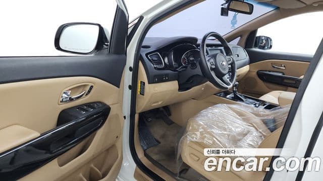 Kia All New Carnival Noblesse, 2017 10