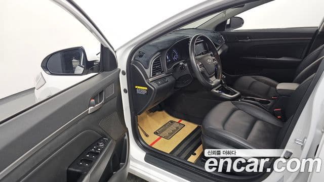 Hyundai Avante AD Modern, 2016 10