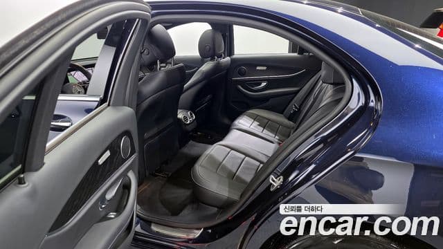 Mercedes-Benz E-класс W213 Avantgarde, 2022 11